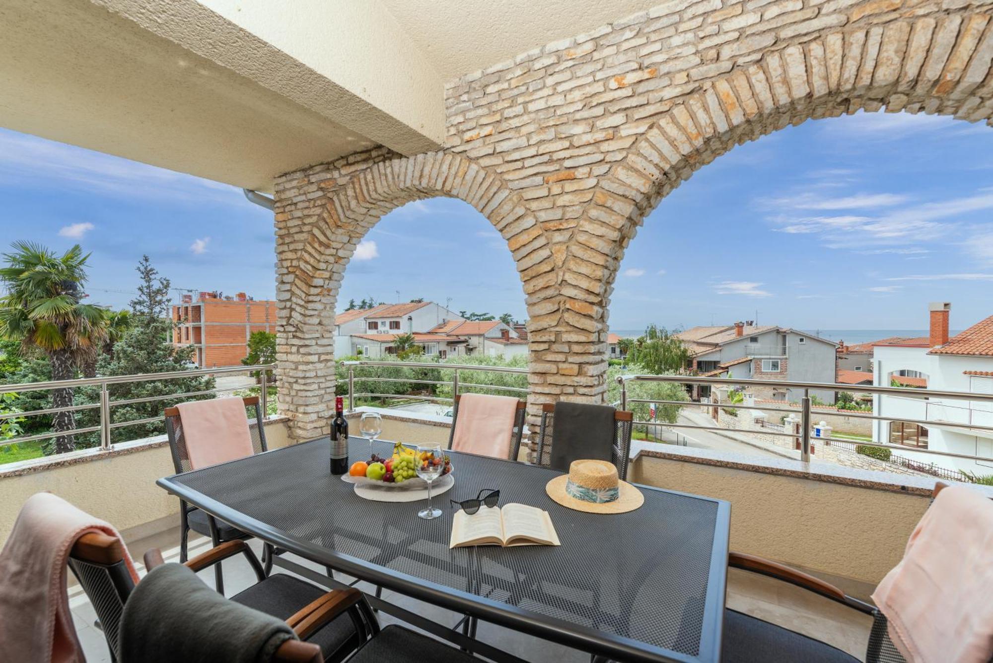 Apartments Marizela Poreč Eksteriør bilde