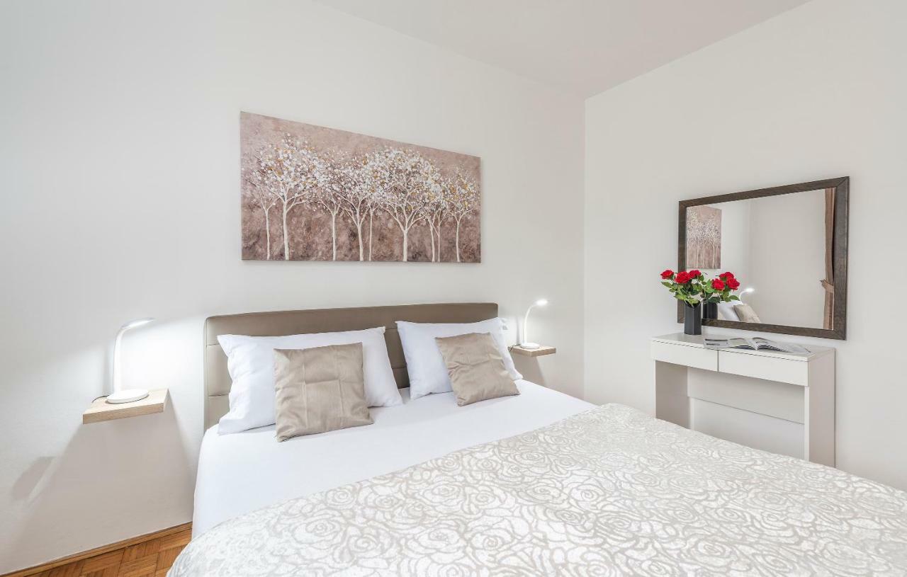 Apartments Marizela Poreč Eksteriør bilde