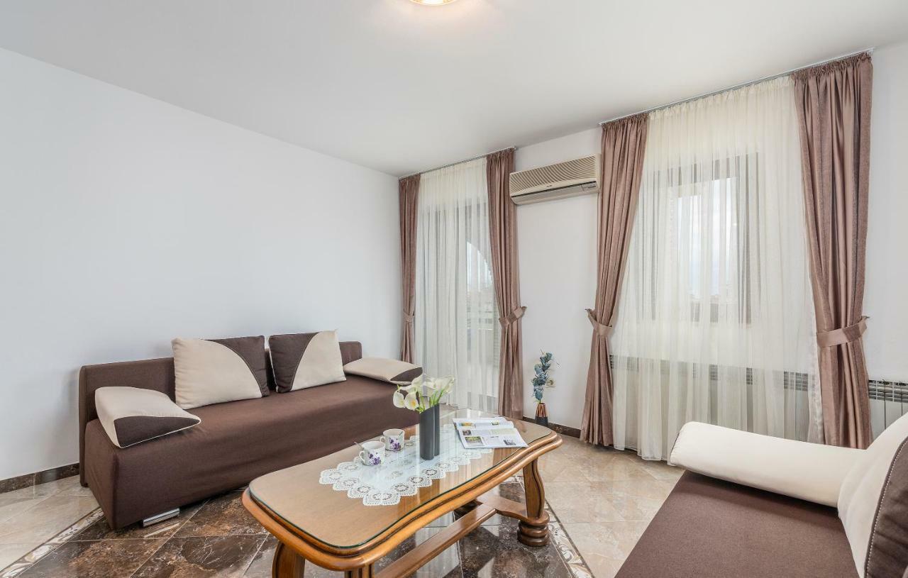 Apartments Marizela Poreč Eksteriør bilde