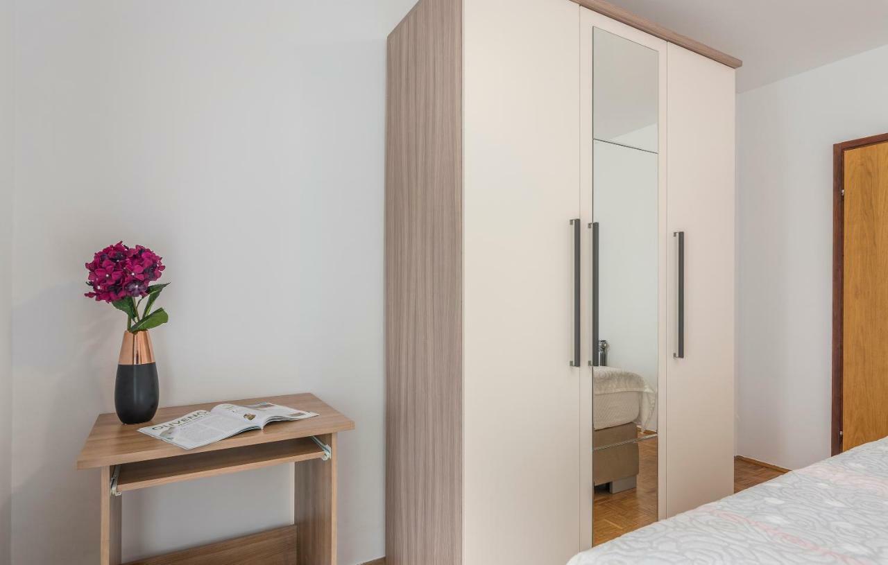 Apartments Marizela Poreč Eksteriør bilde